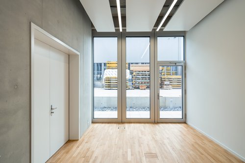 Architecture de CCHE pour le siège suisse Doka