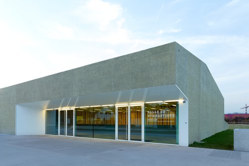 © Thomas Jantscher Architecture de CCHE d'une salle de gymnastique Suisse
