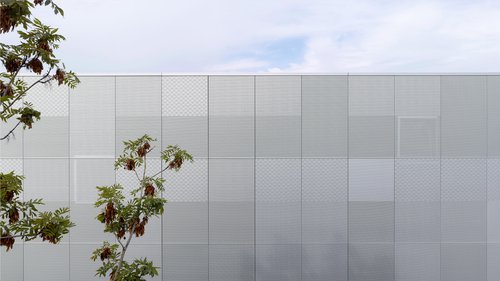 Facade parallele de CCHE des bâtiments Parallèle I et II Suisse