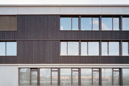 Architecture de CCHE pour l'école de Pont-Rouge à Lancy Genève Suisse