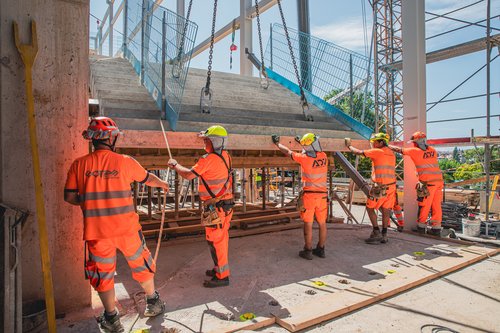 © ADV Constructions Actualité de CCHE pour la pose d'escaliers du 2m2c Suisse