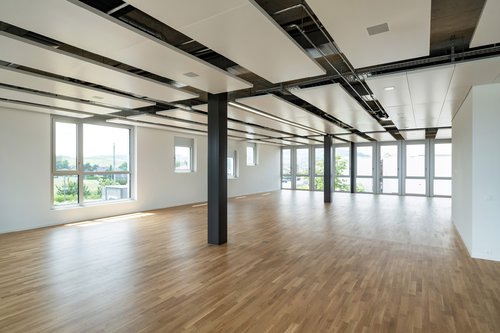 Architecture de CCHE pour le siège suisse Doka