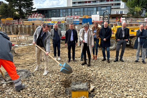 Actualité de CCHE Pose première pierre Q11 Suisse